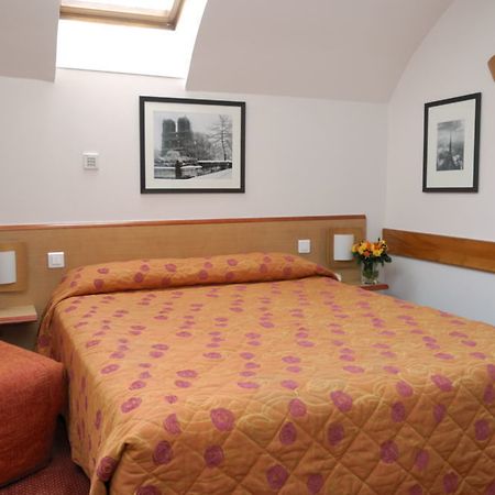 Hotel Hospitel Παρίσι Εξωτερικό φωτογραφία